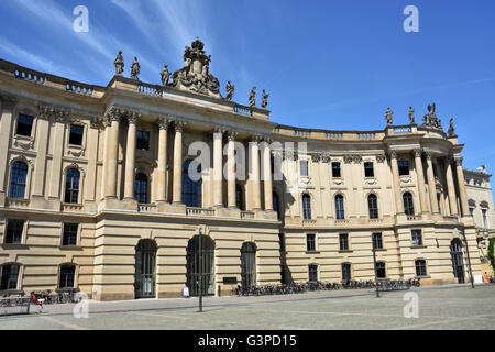 Humboldt-Universität (Universität Unter Den Linden) im Jahr 1949, änderte sie ihren Namen, Humboldt-Universität zu Ehren des Gründers Wilhelm und sein Bruder, Geograph Alexander von Humboldt. Berlin-Deutschland Stockfoto