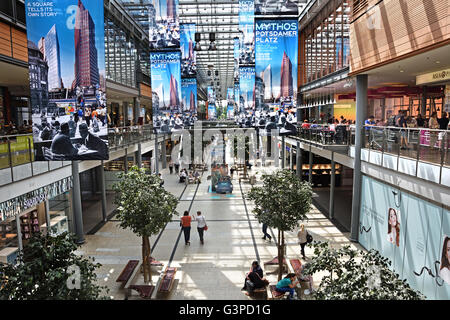 Ansicht des neuen Einkaufszentrum Berlins am Potsdamer Platz - Potsdamer Platz Berlin Deutschland Stockfoto