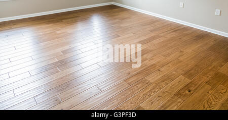 Eine glänzende, polierte Hartholz-Fußboden in ein neues Zuhause Stockfoto