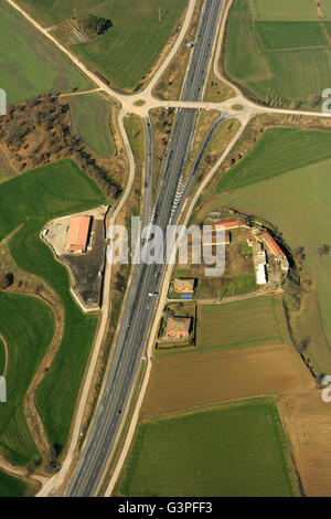 Straße, Luftbild. Plana de Vic Provinz Barcelona. Katalonien. Spanien Stockfoto