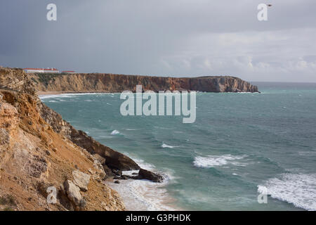 Meerblick von der Klippe, Algarve, Sagres, Cabo de Sao Vicente, Portugal Stockfoto