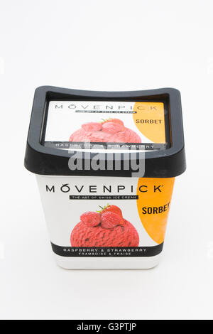 Mövenpick Sorbet auf einem weißen Hintergrund. Stockfoto