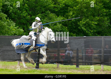 Teilnehmer in einem mittelalterlichen Turnier im Upper Canada Village. Stockfoto