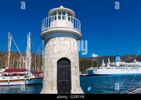 MARMARIS, Türkei - 15. September 2014: Yachten im Hafen Marmaris Mugla Provinz in der Türkei. Tour in 2013 mehr als 3 Mio. Stockfoto