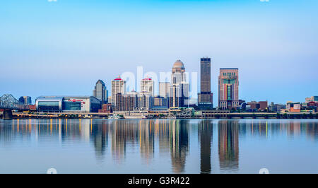 Louisville Kentucky Skyline Stockfoto