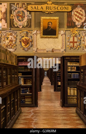 Bibliothek im Palais Archiginnasio, älteste Universität der Welt, Bologna, Italien Stockfoto