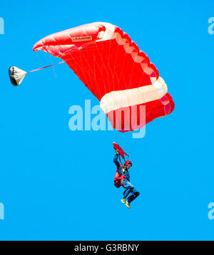 Landung der Fallschirmspringer bei Texel-holland Stockfoto