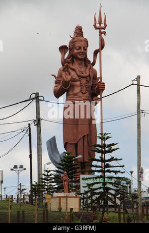 Mauritius, Grand Bassin, 33 Meter hohe Statue von Shiva am Eingang zum Ganga Talao Stockfoto