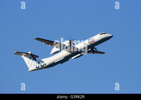 FlyBE DHC-8 Abflug vom Flughafen Schiphol Stockfoto