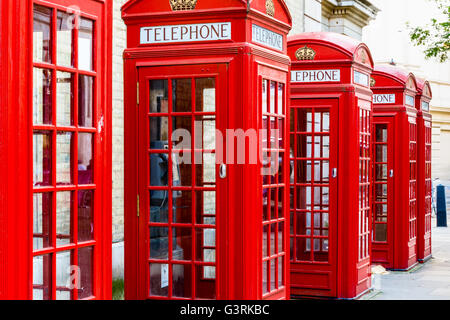 Die kultigen roten Telefonzellen auf Broad Court, Covent Garden, London Stockfoto