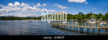 Blick auf Lake Windermere und Loughrigg fiel von Waterhead Pier in der Nähe von Ambleside im Lake District, UK. Stockfoto