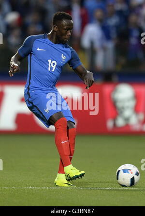 Saint-Denis, Paris, 10. Juni 2016 Bacary Sagna in Aktion während das Eröffnungsspiel der Euro 2016 zwischen Frankreich und Rumänien Stockfoto