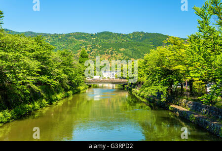 Kanal neben Heian-Schrein in Kyoto Stockfoto