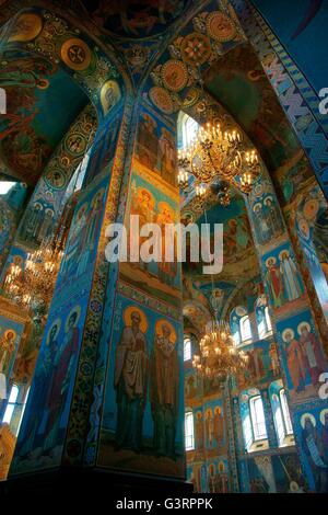 Sankt Petersburg in Russland. Russisch-orthodoxe Kirche des Retters auf Blut. Inneren Mosaiken unter der Hauptkuppel Stockfoto