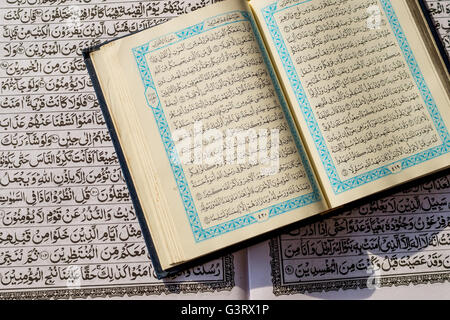 Heiligen Quran innen Arabisch Text Stockfoto