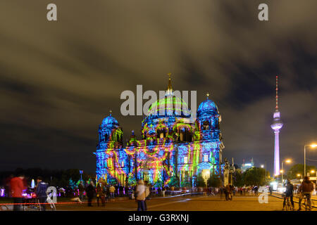 "Festival of Lights": Dom, Fernsehturm in bunte Lichter, Deutschland, Berlin, Berlin Stockfoto