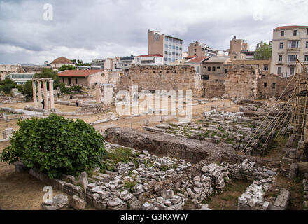 Ein Schuss von den antiken Ruinen in Hadrians Bibliothek in Athen, Griechenland. Stockfoto