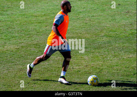 RIO DE JANEIRO, Brasilien - 14.06.2016: TRAINING FLUMINENSE - Jonathan Fluminense trainiert. (Foto: Marcelo Cortes / FotoArena) Stockfoto