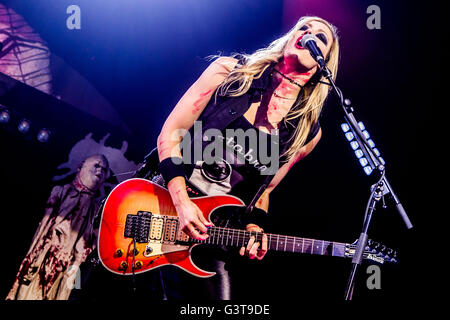 Mailand, Italien. 14. Juni 2016. Alice Cooper führt live auf Alcatraz in Mailand, Italien, am 14. Juni 2016 Credit: Mairo Cinquetti/Alamy Live News Stockfoto