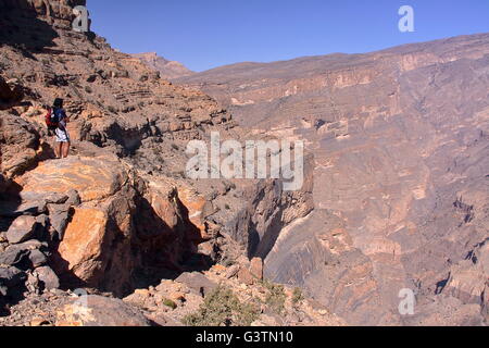 Wadi Nakhr, einem dramatischen Canyon in Jebel Shams, westlichen Hajar, Oman Stockfoto