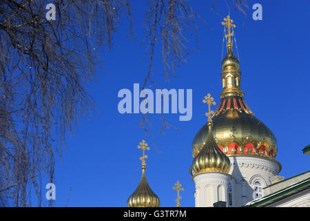 Die Pochaev Lavra Kuppel an schönen Wintertag, Ukraine Stockfoto