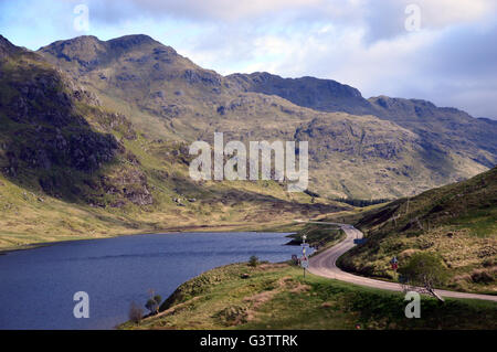 Die schottischen Berge Corbett Stob Corie Creagach & Loch Restil vom Rest und werden dankbar, Highlands von Schottland, Vereinigtes Königreich. Stockfoto