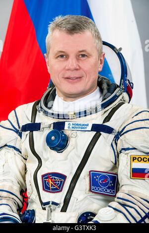 Internationale Raumstation ISS-Expedition 50 russische Kosmonaut Oleg Novitsky offizielle Porträt tragen den Raumanzug Sokol 13. Mai 2016 in Star City, Russland. Stockfoto