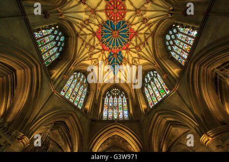 Die verzierte Decke der Tewkesbury Abbey, Gloucestershire, England Stockfoto