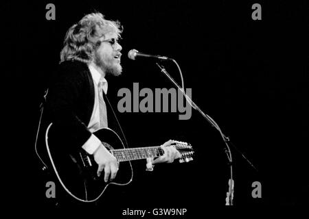 Warren Zevon auf der Bühne in London c. 1983 Stockfoto