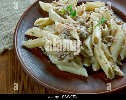 Pasta Con le Sarde. Sizilianische Gericht Pasta mit Sardinen Stockfoto