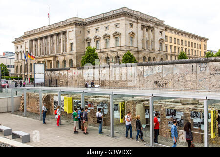 Topographie des Terrors, Dokumentation der NS-Herrschaft, im Bezirk Kreuzberg, Berlin, Germany, Teil der ehemaligen Berliner Mauer, Stockfoto