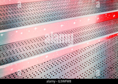 Retro getönten abstrakten Grunge Hintergrund von Metalltreppen gemacht. Stockfoto