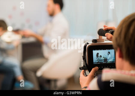 Professionelle Video-Kamera oder Camcorder Aufnahme Archivaufnahme medizinischen Thema Stockfoto