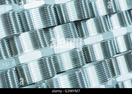 Metall mit Gewinde Verbindung Teile Closeup. Stockfoto