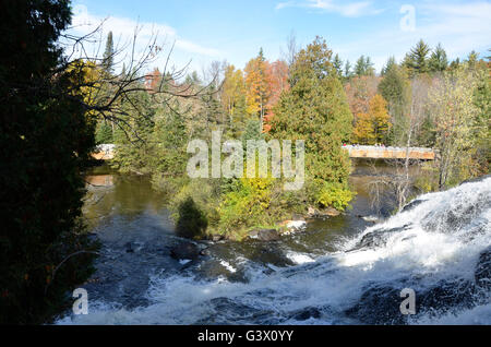 Bond verliebt sich in Paulding, Michigan Stockfoto