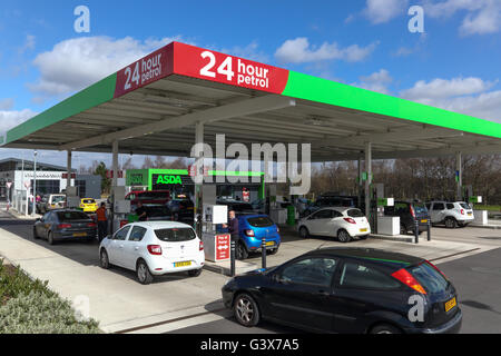 ASDA-Tankstelle Stockfoto