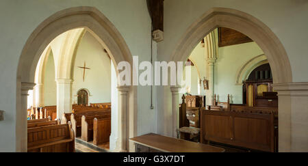 Innenraum der St. Laurence Church in Guestling, East Sussex, England. Stockfoto