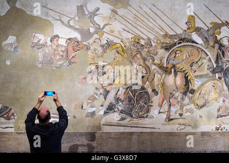 Neapel. Italien. Alexander Mosaic, (ca. 120 v. Chr.), Museo Archeologico Nazionale di Napoli. Stockfoto