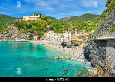 Strand von Monterosso al Mare, Cinque Terre, Ligurien, Italien Stockfoto