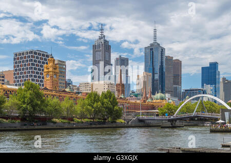 Ansichten von Melbourne entlang der South Bank Fluss-Bezirk Stockfoto