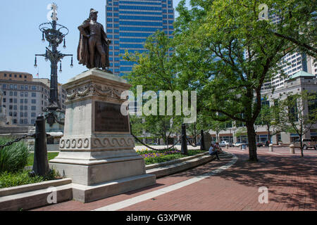 Statue des William H. Harrison in der Nähe der Indiana State Soldiers and Sailors Monument in Indianapolis, Indiana. Stockfoto