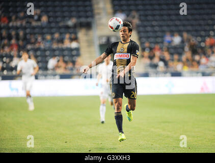 Chester, Pennsylvania, USA. 15. Juni 2016. Philadelphia Union WALTER RESTREPO, (20) im Kampf gegen die Stadt Insulaner während der US Open Cup-Spiel, das am Talen Energiefeld in Chester Pa Credit gespielt wurde: Ricky Fitchett/ZUMA Draht/Alamy Live News Stockfoto