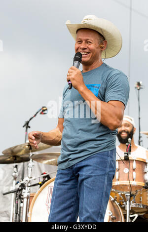 Oshkosh, Wisconsin, USA. 15. Juni 2016. Country-Musiker NEAL MCCOY im Ford Field Festival im Land USA Musikfestival in Oshkosh, Wisconsin Credit tritt: Daniel DeSlover/ZUMA Draht/Alamy Live News Stockfoto