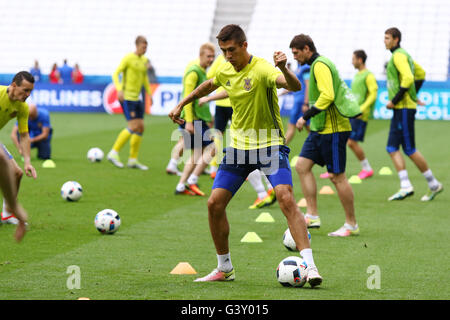 Lyon, Frankreich. 15. Juni 2016. Yevhen Khacheridi in Aktion während offenes Training der Ukraine Fußball-Nationalmannschaft vor dem Spiel der UEFA EURO 2016 gegen Nordirland. Stade de Lyon, Lyon, Frankreich. Bildnachweis: Oleksandr Prykhodko/Alamy Live-Nachrichten Stockfoto