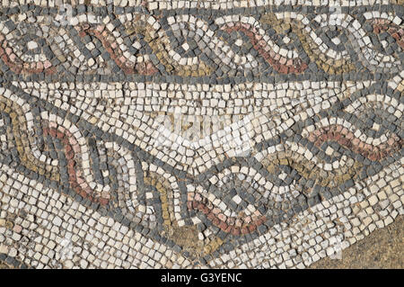 Antike römische Mosaik befindet sich in der archäologischen Stätte von Milreu, Algarve, Portugal Stockfoto