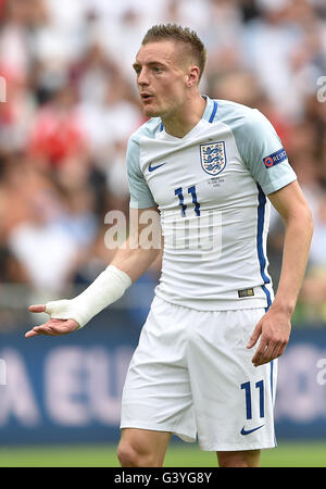 Englands Jamie Vardy reagiert während der UEFA Euro 2016, Gruppe B Spiel im Stade Felix Bollaert-Delelis, Objektiv. Stockfoto