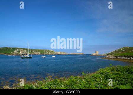 Cromwells Schloss im Sommersonnenschein, Insel Tresco, Isles of Scilly, Cornwall, UK, GB Stockfoto