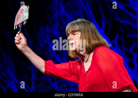 Julia Donaldson, englischer Schriftsteller, Dramatiker und Performer und die 2011 – 2013 Kinder Preisträger. Autor von "The Gruffalo" Kinderbuch. Das Hay-Festival, Samstag, 28. Mai 2016 Stockfoto