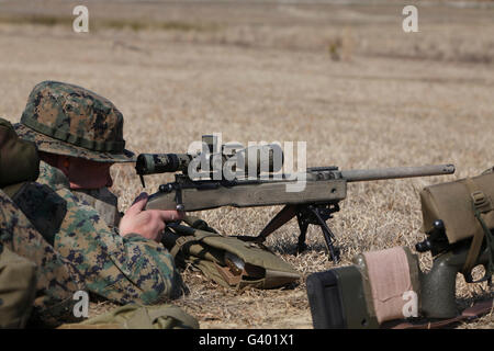 US-Marine feuert seine Scharfschützengewehr M40A3 7,62 mm. Stockfoto