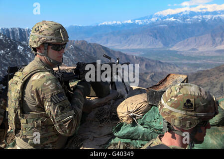 US-Armee Soldaten sorgen für Sicherheit während einer afghanischen Border Patrol. Stockfoto